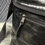 複刻balenciaga巴黎世家包包 Explorer 洗水牛皮郵差包小號斜揹包