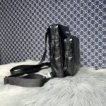 高仿複刻balenciaga巴黎世家 Explorer 細紋皮斜挎包