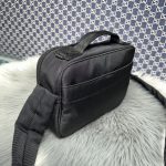 高仿balenciaga巴黎世家 Army 黑色尼龍肩帶手包
