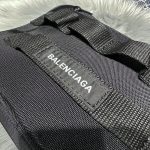高仿balenciaga巴黎世家 Army 黑色尼龍肩帶手包
