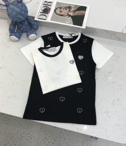頂級高仿DIOR迪奧衣服圓領無袖北秀 黑色白色
