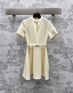 早秋新款 DIOR 高仿衣服女款連衣裙 經典顯瘦氣質