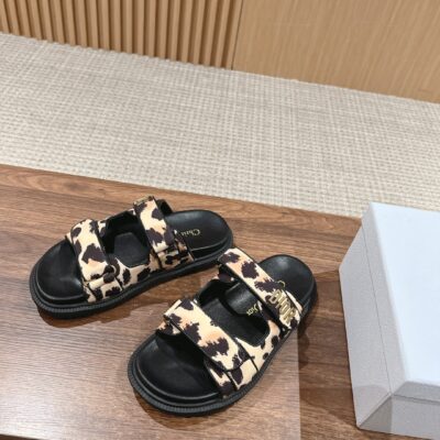 獨特設計意大利DIOR迪奧高仿休閒鞋涼鞋女款