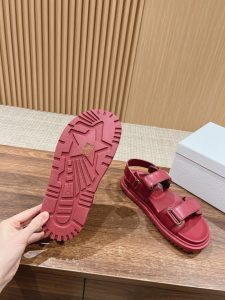DIOR迪奧頂級原單莆田鞋休閒運動鞋涼鞋 朱紅色