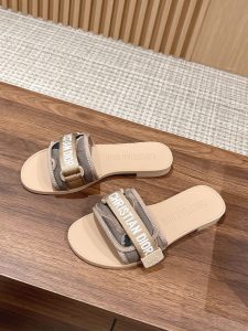 DIOR頂級高仿原單女款真皮涼鞋
