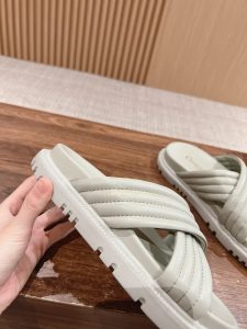 DIOR迪奧頂級復刻最新款懶人拖鞋超級精美好看