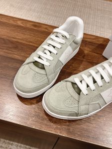 DIOR高仿白色牛皮精心製作 女款白色運動休閒鞋