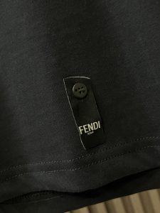芬迪高仿頂級面料胸前Fendi字母logo短袖圓領T恤純棉