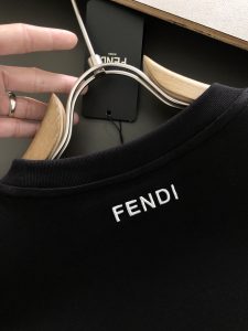 專櫃同步Fendi高仿圓領短袖T恤純棉印花小怪獸