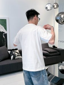 Fendi高仿專櫃同步長絨棉短袖圓領T恤 男裝