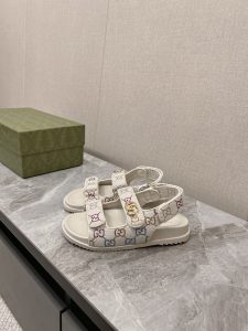 經典情侶款 Gucci高仿涼鞋 米黃色