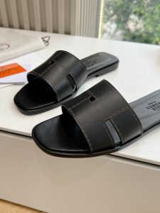 頂級高仿G042H家 2024春夏新款 HERMES涼鞋 專櫃同步 黑色