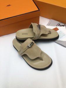 男女同款Hermes愛馬仕高仿chypre涼鞋真皮材質