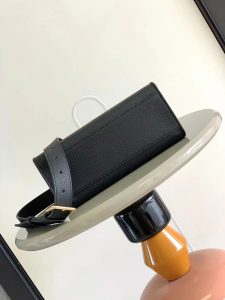 M22311黑色Louis Vuitton高仿精品手袋四方包系列