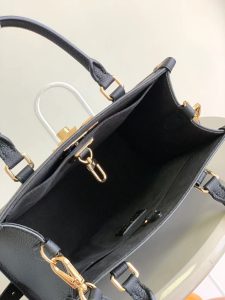 M22311黑色Louis Vuitton高仿精品手袋四方包系列