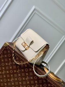 Dauphine Soft M25050Louis Vuitton 中號手袋高仿包包