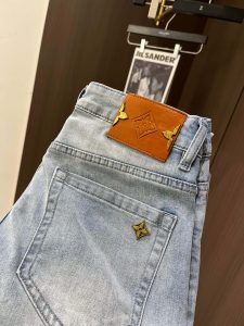路易威登LV高仿淺藍色純棉彈力牛仔褲男裝