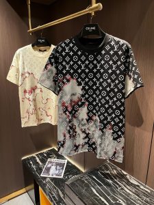 頂級設計高仿LV精品衣服 純棉面料男裝短袖印花T恤