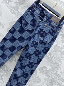 高仿LV衣服新品上架盤棋格直筒牛仔褲定制面料