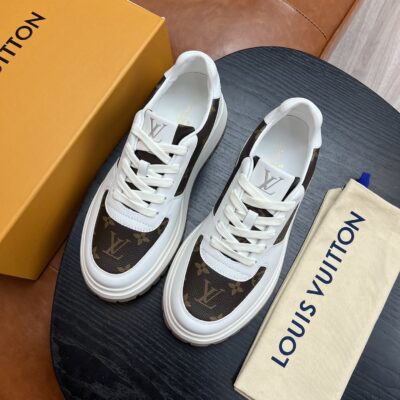 Louis Vuitton 專櫃同步高仿莆田鞋運動休閒鞋