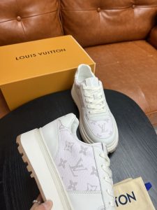 Louis Vuitton官網同步原版品質運動休閒鞋小白鞋