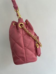 1比1複刻普拉達包包 Prada Re-Edition 1995 Chaîne Re-Nylon 肩背袋 紅
