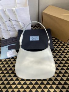 原單普拉達包包 Prada Cleo拋光皮革掛肩袋腋下包 白色