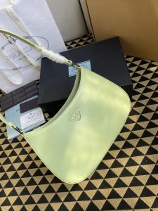 原單普拉達包包 Prada Cleo拋光皮革掛肩袋腋下包 緑色