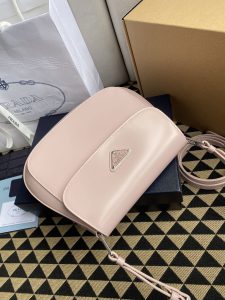 高仿原單普拉達包包 Prada Cleo 亮面皮革單肩包 腋下包 粉紅