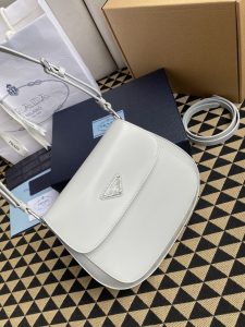 高仿原單普拉達包包 Prada Cleo 亮面皮革單肩包 腋下包 白色