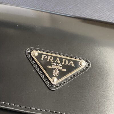 高仿原單普拉達包包 Prada Cleo 亮面皮革單肩包 腋下包 黑色