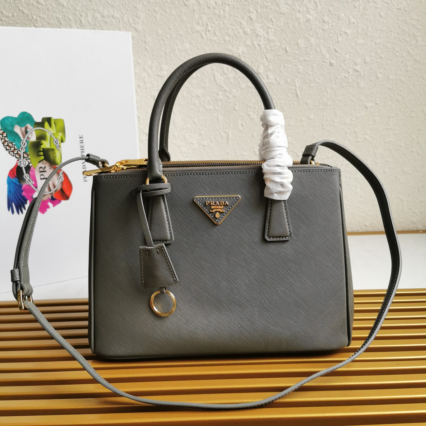 prada202405072800001.jpg 複刻普拉達包包 中號Prada Galleria Saffiano皮革手袋 殺手包 灰色