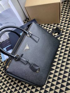 高仿普拉達包包 大號Prada Galleria Saffiano皮革手袋 殺手包 黑色