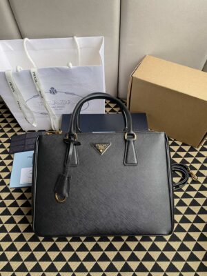 高仿普拉達包包 大號Prada Galleria Saffiano皮革手袋 殺手包 黑色