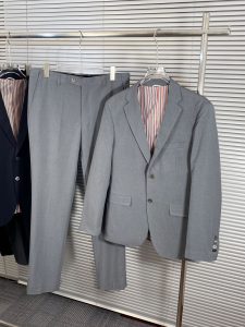 Thom Browne湯姆佈朗高仿精品衣服西服套裝褲子西褲男裝