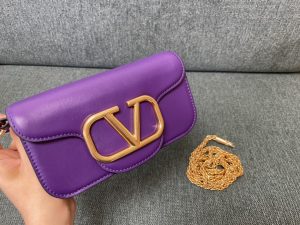 専櫃複刻VALENTINO華倫天奴包包 Garavani LOCÒ小號小牛皮手袋 紫色