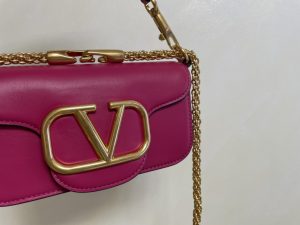 専櫃複刻VALENTINO華倫天奴包包 Garavani LOCÒ小號小牛皮手袋 酒紅