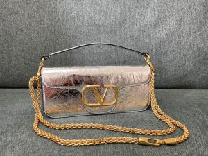 原單複刻VALENTINO華倫天奴包包 VLOGO SIGNATURE LOCÒ小牛皮手袋 銀