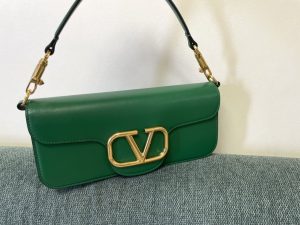 原單複刻VALENTINO華倫天奴包包 VLOGO SIGNATURE LOCÒ小牛皮手袋 緑
