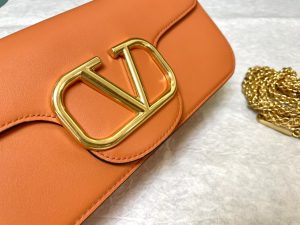 原單複刻VALENTINO華倫天奴包包 VLOGO SIGNATURE LOCÒ小牛皮手袋 橙