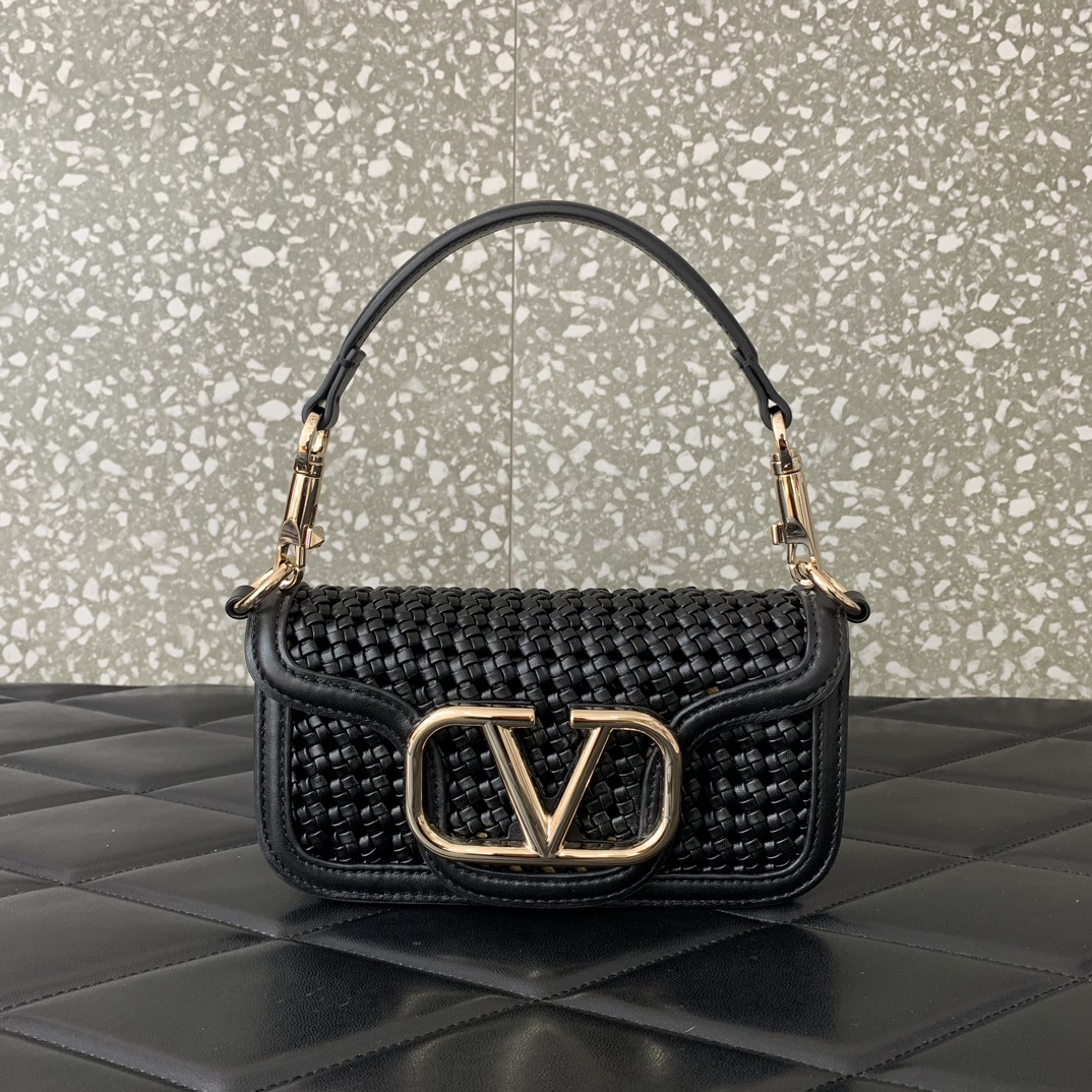 VALENTINO202406141400004.jpg 原單VALENTINO華倫天奴包包 Loco定製編織小牛皮手袋 黑色