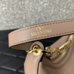 高仿VALENTINO華倫天奴包包 VLOGO MOON迷你鏈條金屬質感小牛皮HOBO手袋 杏色