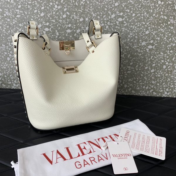 一比一複刻VALENTINO華倫天奴包包 GARAVANI ROCKSTUD小牛皮托特包 白色