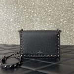 原單VALENTINO華倫天奴包包 Garavani ROCKSTUD粒面小牛皮鏈條手袋 黑色