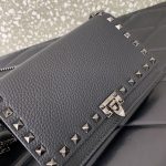 原單VALENTINO華倫天奴包包 Garavani ROCKSTUD粒面小牛皮鏈條手袋 黑色