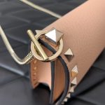 原單VALENTINO華倫天奴包包 Garavani ROCKSTUD粒面小牛皮鏈條手袋 杏色