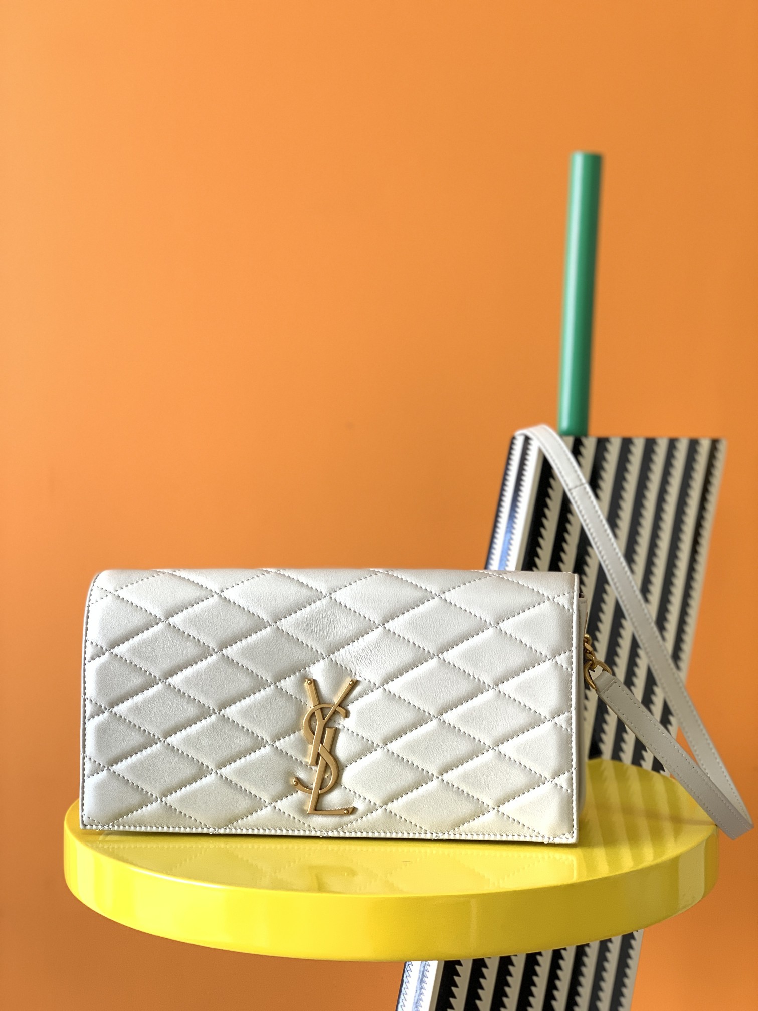 YSL202406211900001.jpg 1比1高仿YSL聖羅蘭包包 kate 99絎縫納帕皮翻蓋手袋 白色