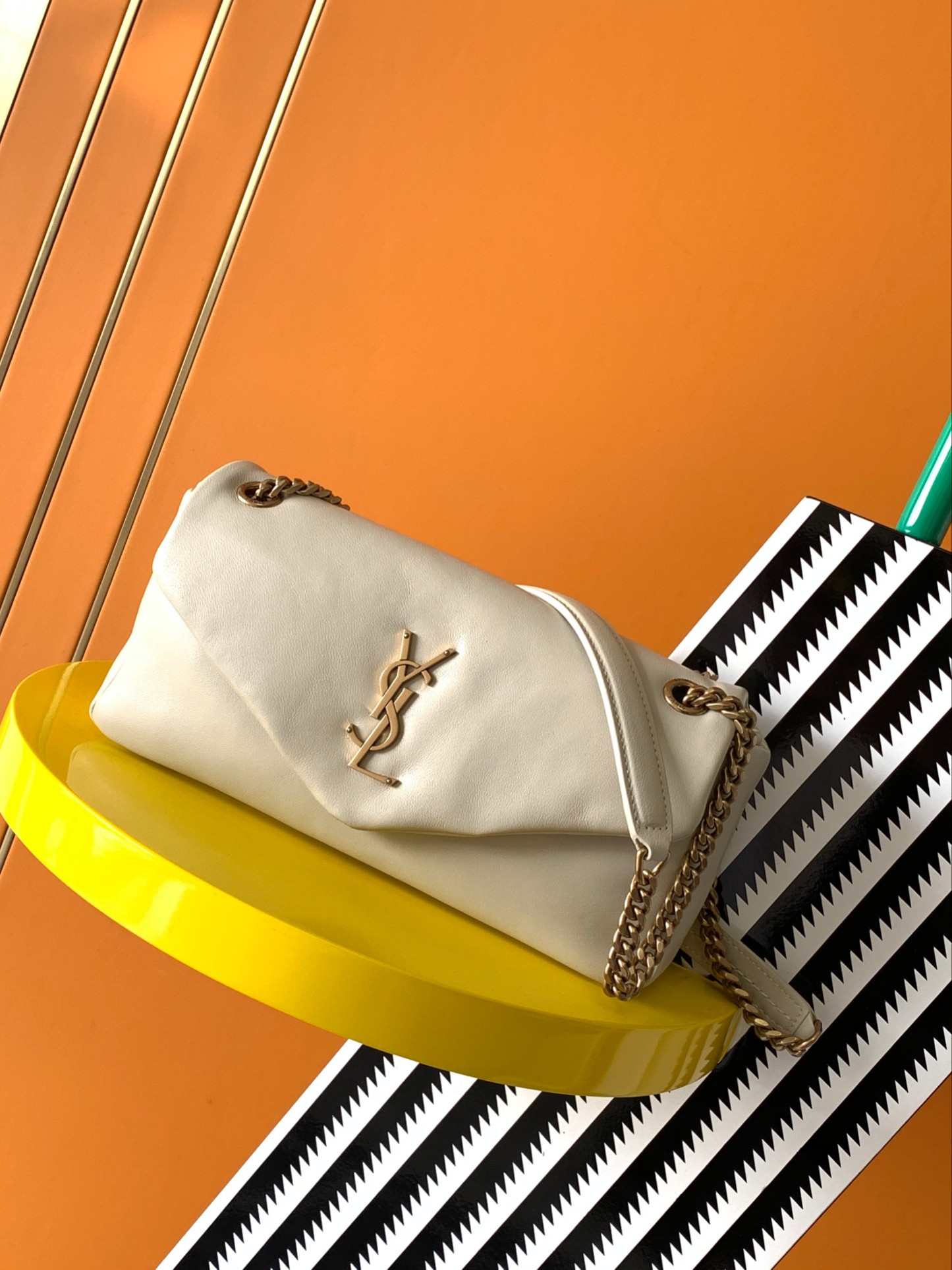 YSL202406212100001.jpg 原單複刻YSL聖羅蘭包包 calypso小羊皮鏈條包 白色