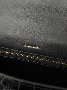 高仿balenciaga巴黎世家 HOURGLASS 鱷魚紋壓紋手提包沙漏包 黑色金扣