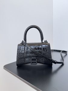 高仿balenciaga巴黎世家 HOURGLASS 加小號鱷魚紋壓紋手提包沙漏包 黑色金扣